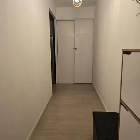 Cozy 2 Bedroom *