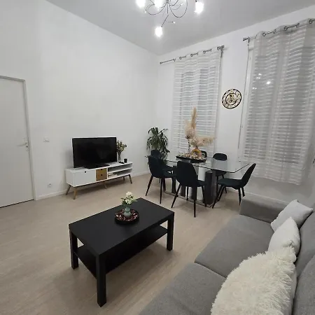 Cozy 2 Bedroom Apartmán