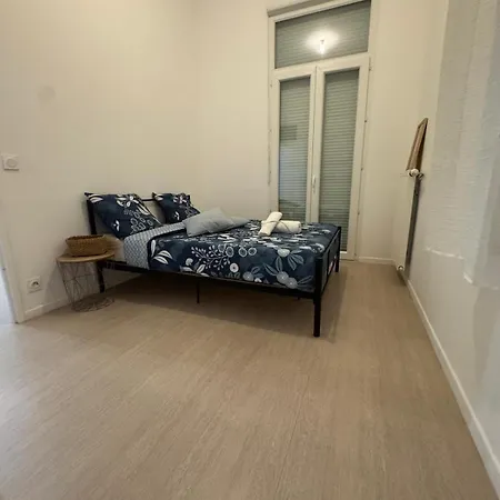 Cozy 2 Bedroom Apartmán Evry-Courcouronnes