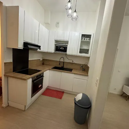 Cozy 2 Bedroom Apartmán *