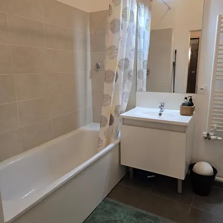 Cozy 2 Bedroom Evry-Courcouronnes